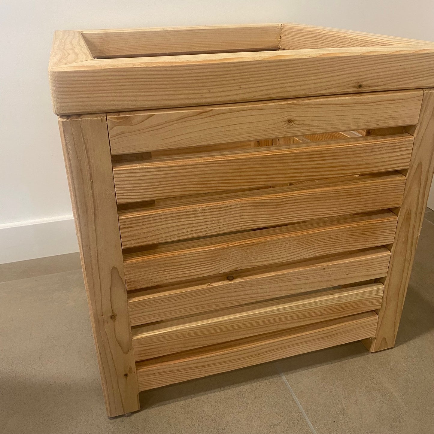 Slatted square planter